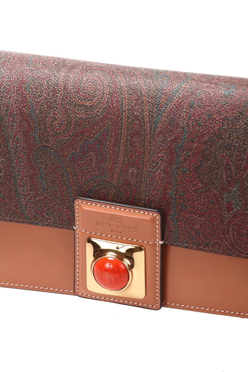 shop ETRO  Borsa: Etro borsa a mano Crown Me con pietre corallo.
Tessuto di cotone Paisley jacquard spalmato con grana opaca e doppiato in tela.
Tasca posteriore applicata.
Due scomparti interni.
Tasca interna applicata.
Manico in pelle removibile.
Tracolla regolabile e removibile altezza (luce) 45 cm.
Chiusura a calamita.
Accessori metallici con finitura dorata.
Fodera in tessuto logato ETRO.
Dimensioni: 23 x 16 x 9 cm.
Finiture: 100% pelle di vitello
Fodera: 66% cotone, 34% poliestere.
Fabbricato in Italia.. 1N797 8620-0602 number 6226024